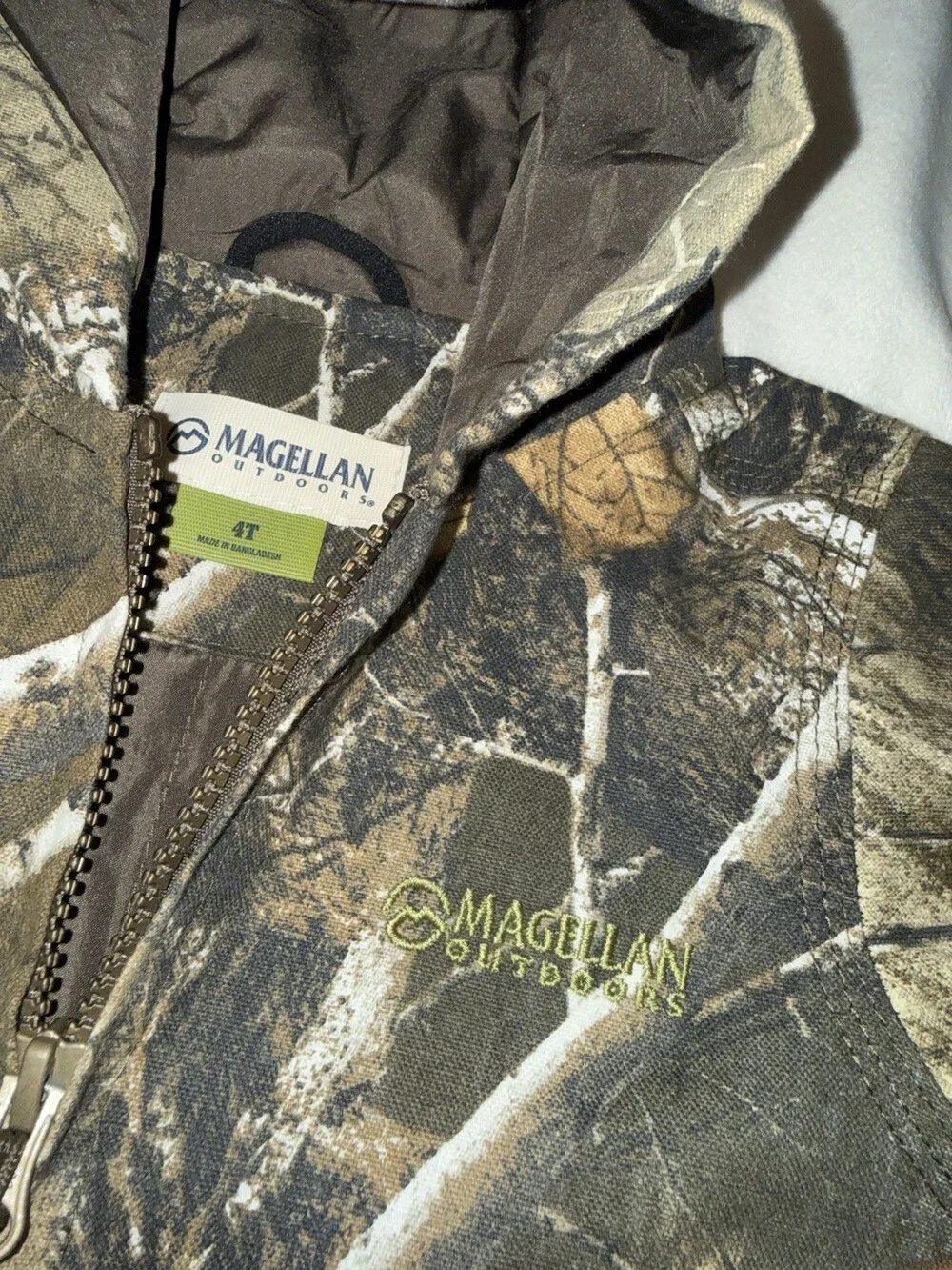 Magellan Outdoors Insulated Jacket with Hood Youth Size 4T Realtree Edge Camo